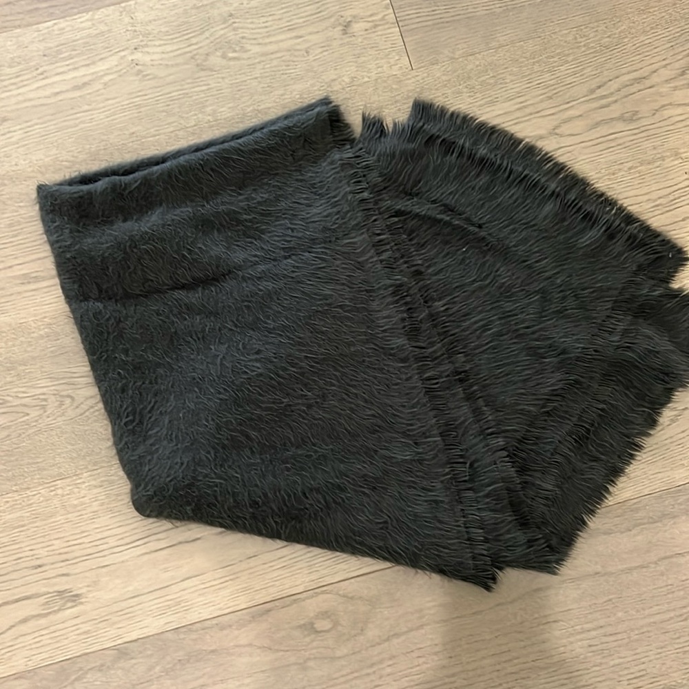 Free People scarf. Dark Grey OS